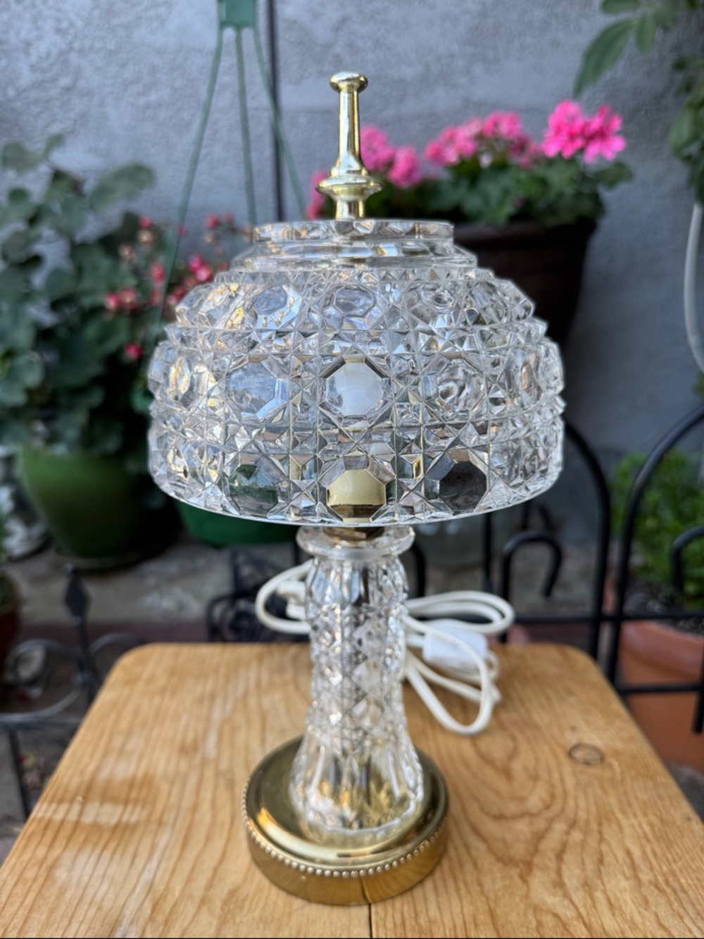 Vintage Boudoir Lamp Hexagon Crystal Cut Glass Boudoir Parlor Lamp 12” Tall